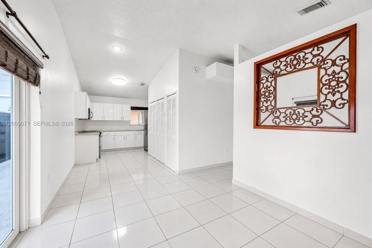 7256 W 34th Ln , Unit 7256, Hialeah, FL 33018 Photo