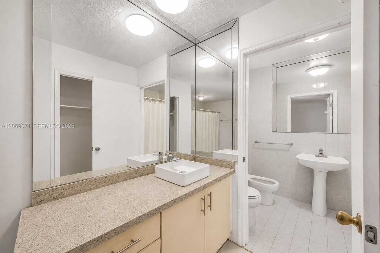 7256 W 34th Ln , Unit 7256, Hialeah, FL 33018 Photo