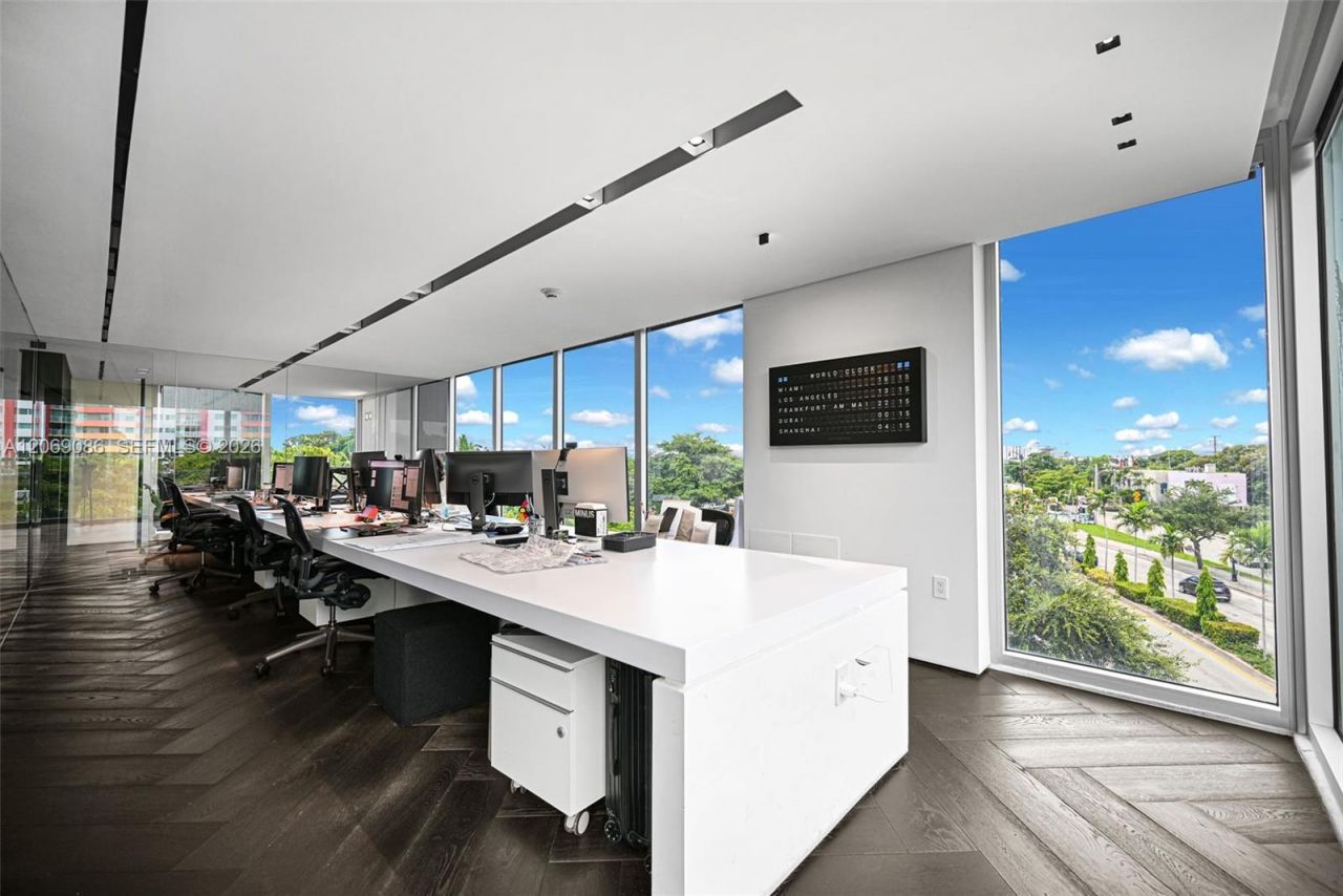 5555 Biscayne Blvd, Miami, FL 33137 Photo