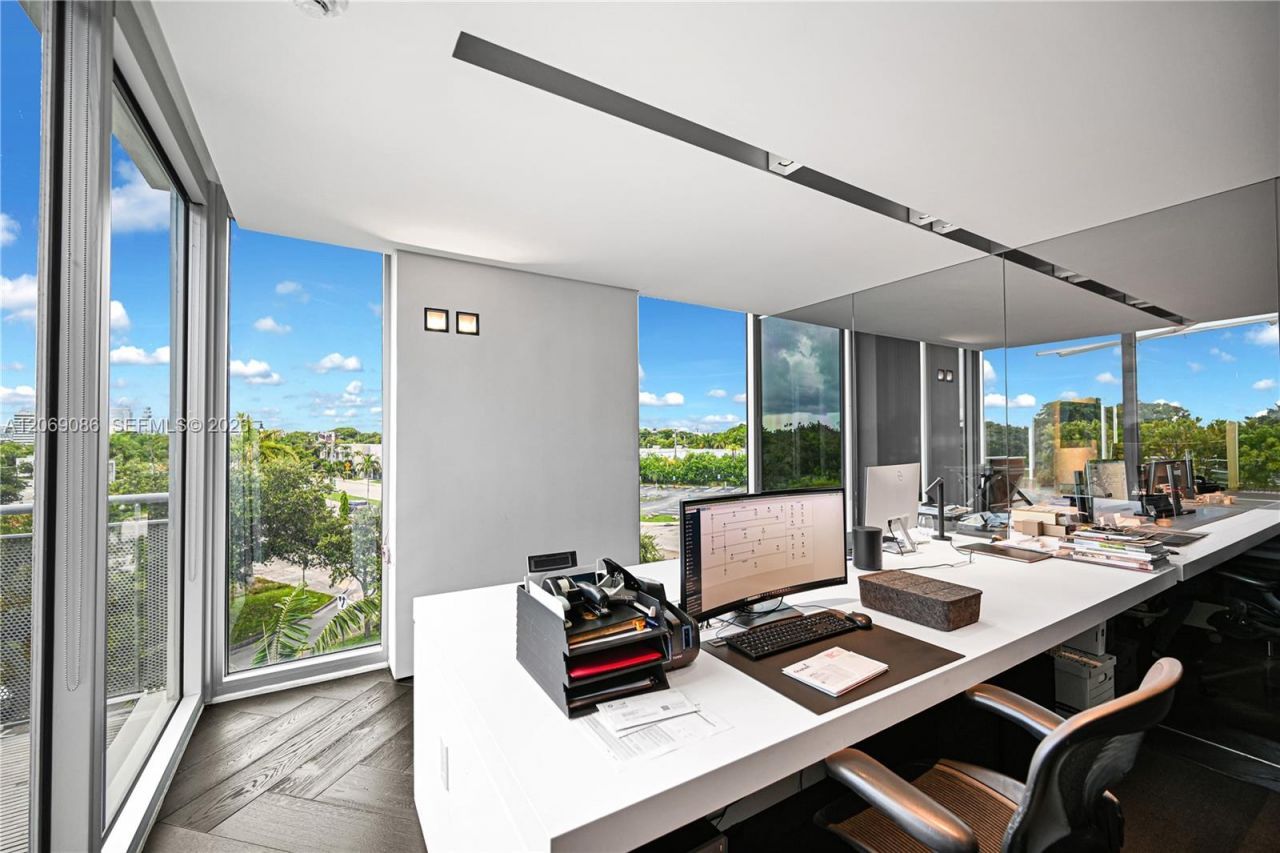 5555 Biscayne Blvd, Miami, FL 33137 Photo