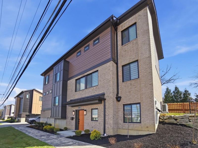 3021 Wasson Road, Cincinnati, OH 45209 Photo 2