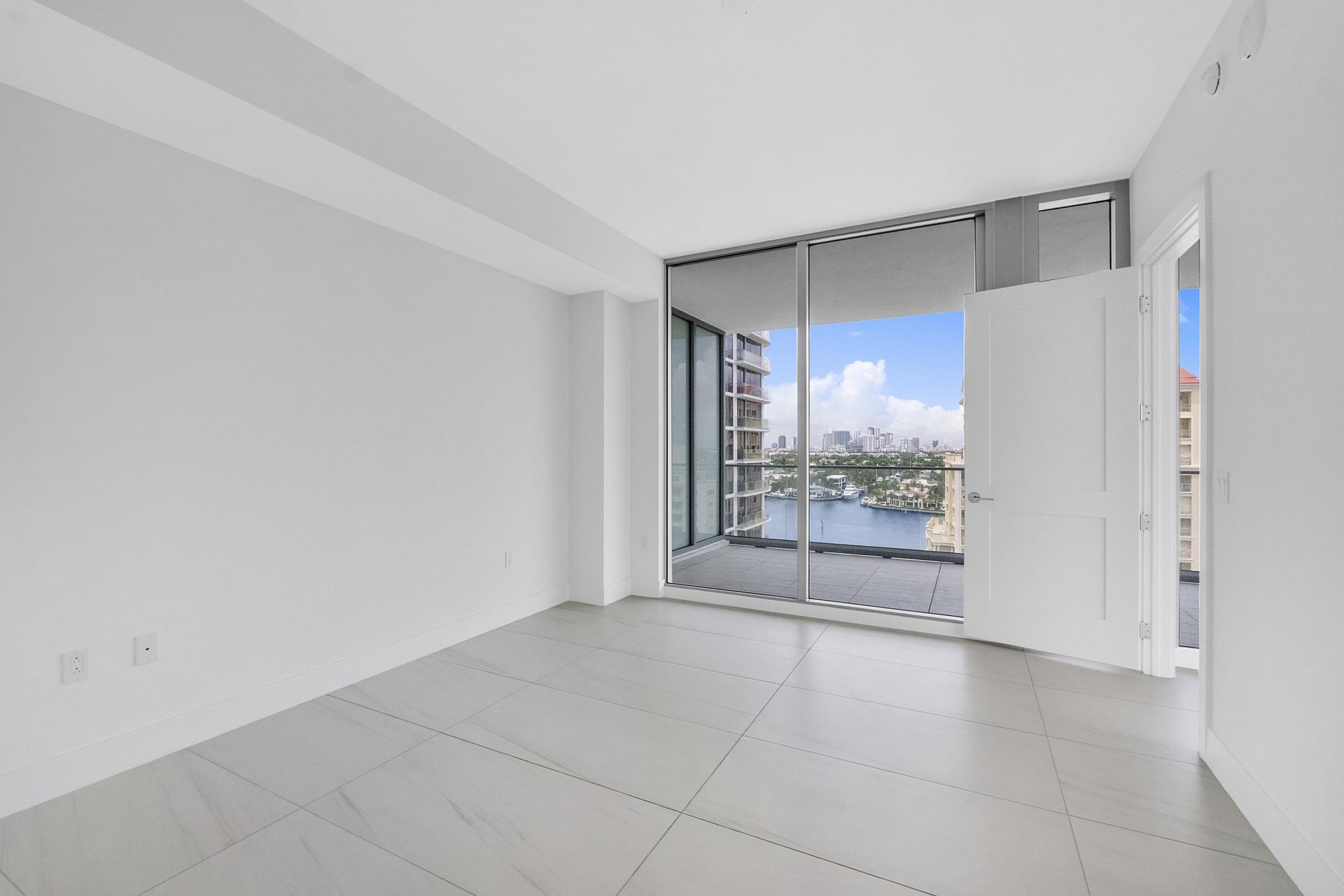 151 N Seabreeze Boulevard, Unit 1003, Fort Lauderdale, FL 33304 Photo