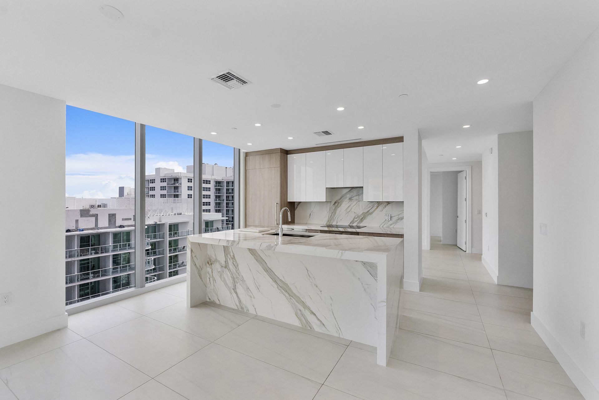 151 N Seabreeze Boulevard, Unit 1003, Fort Lauderdale, FL 33304 Photo
