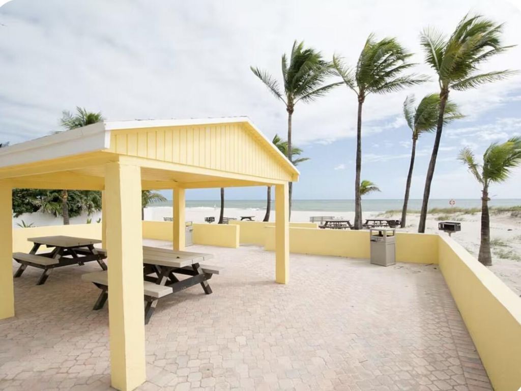 1800 E Terra Mar Drive, Lauderdale by the Sea, FL 33062 Photo