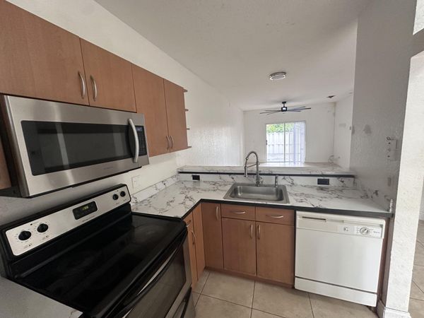 3590 NW 91ST Lane, Unit 3590, Sunrise, FL 33351