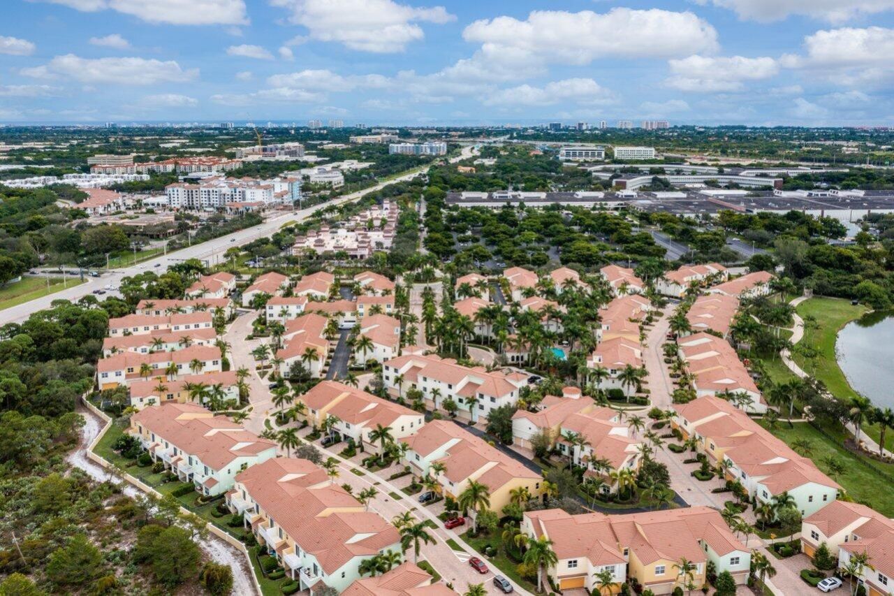 4886 NW 16th Avenue, Boca Raton, FL 33431 Photo