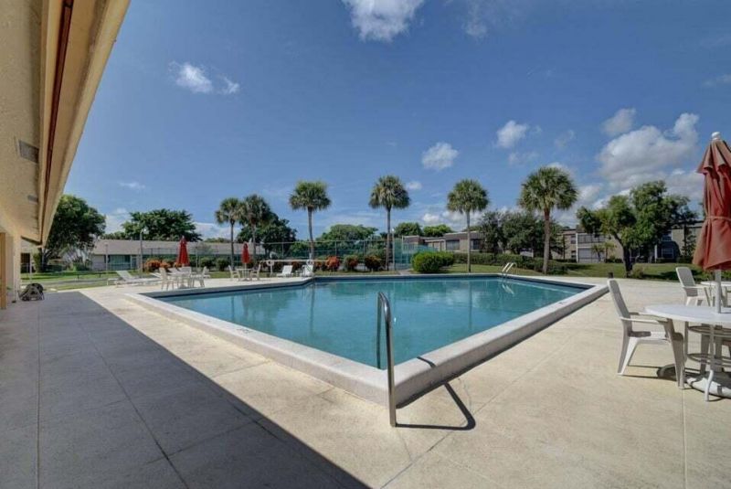 728 Lago Road, Delray Beach, FL 33445 Photo