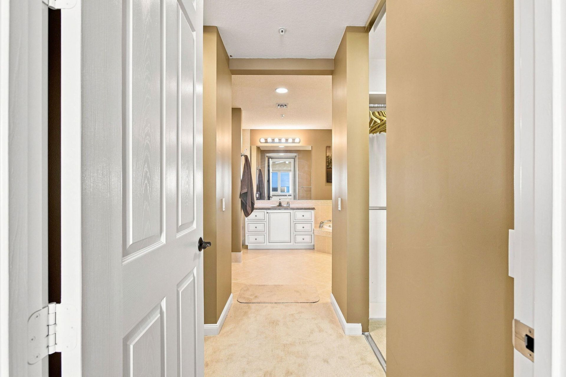 34 Harbour Isle Drive W, Unit PH05, Fort Pierce, FL 34949 Photo