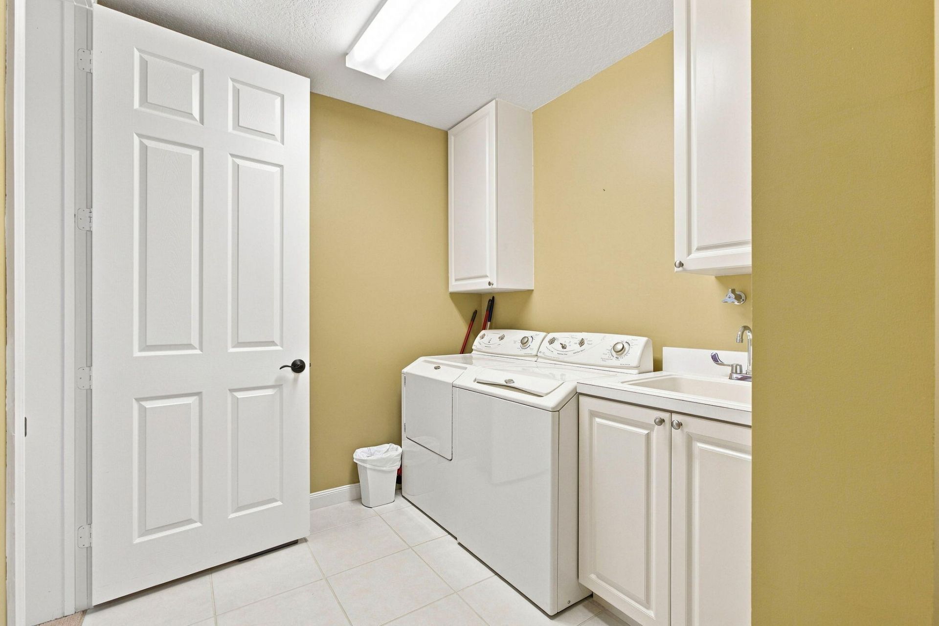 34 Harbour Isle Drive W, Unit PH05, Fort Pierce, FL 34949 Photo