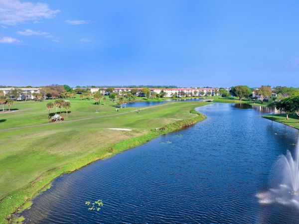 2201 Lucaya Bend, Unit M2, Coconut Creek, FL 33066
