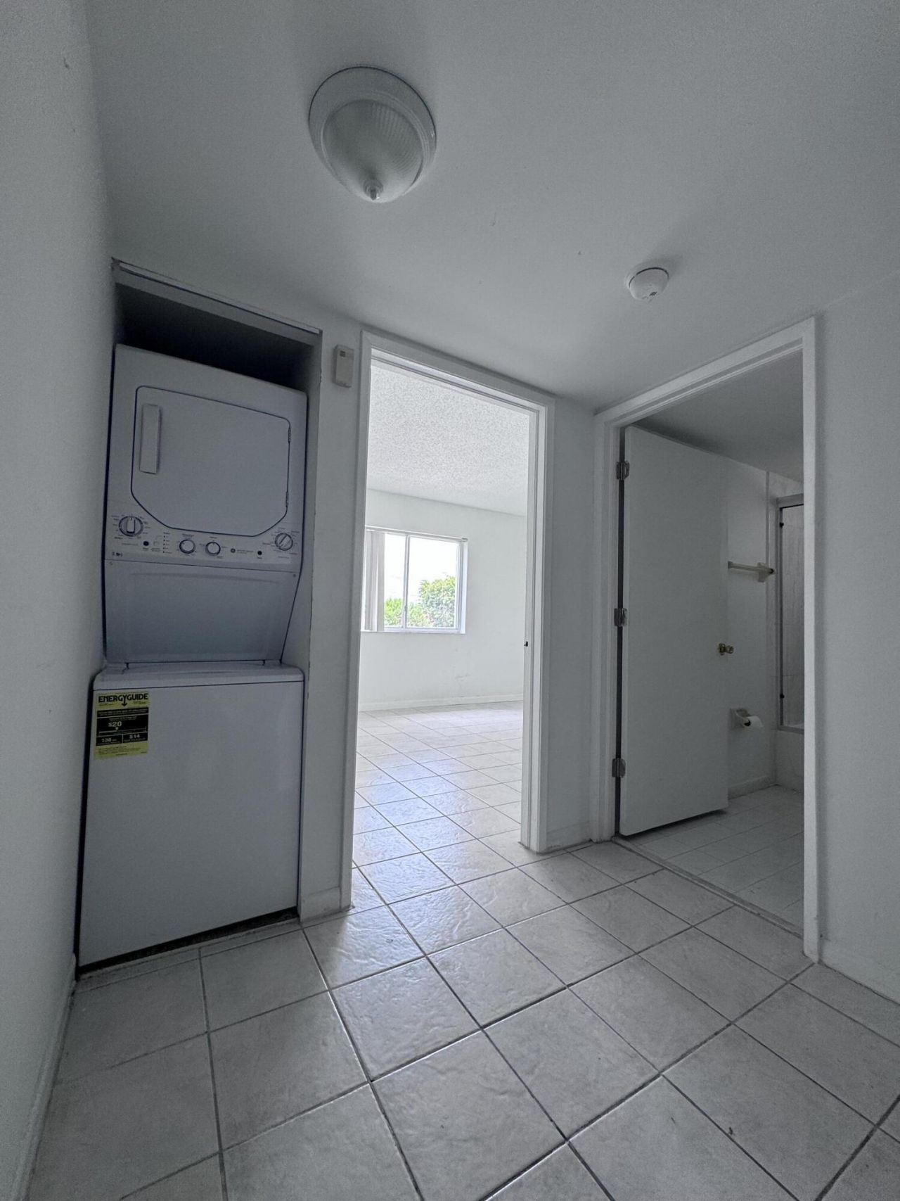 551 NW 82nd Avenue, Unit 526, Miami, FL 33126 Photo