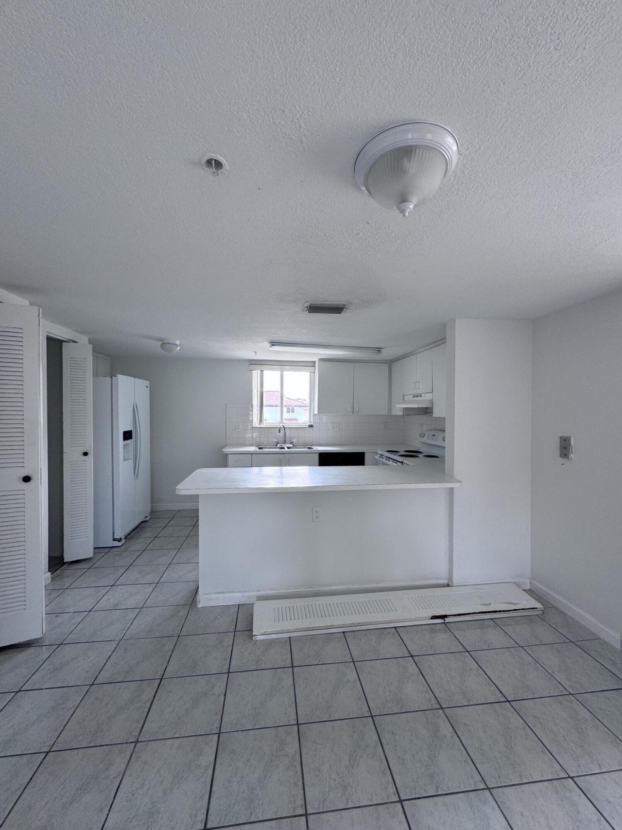 551 NW 82nd Avenue, Unit 526, Miami, FL 33126 Photo