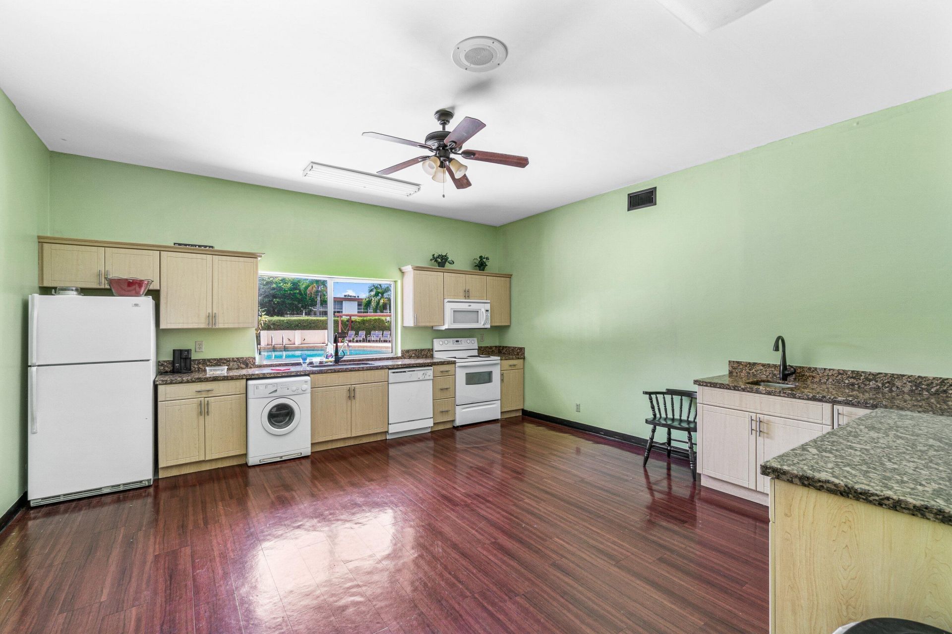 7610 NW 18th Street, Unit 102, Margate, FL 33063 Photo