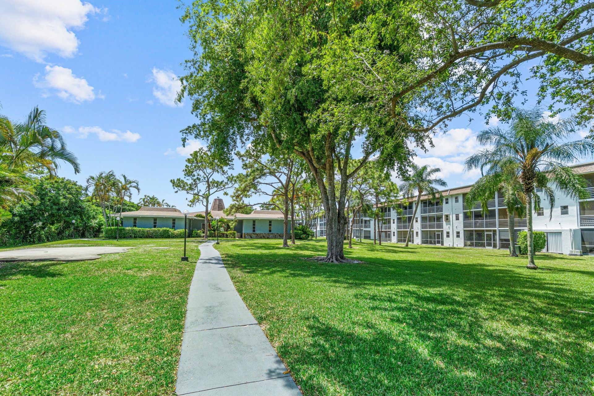 7610 NW 18th Street, Unit 102, Margate, FL 33063 Photo