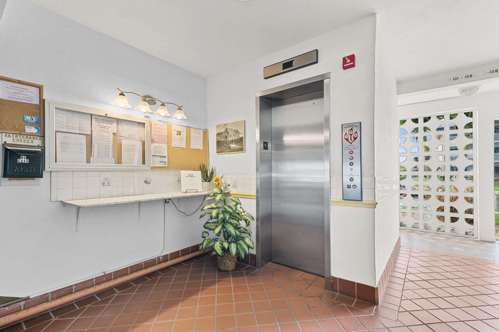 110 Shore Court, Unit 315, North Palm Beach, FL 33408 Photo
