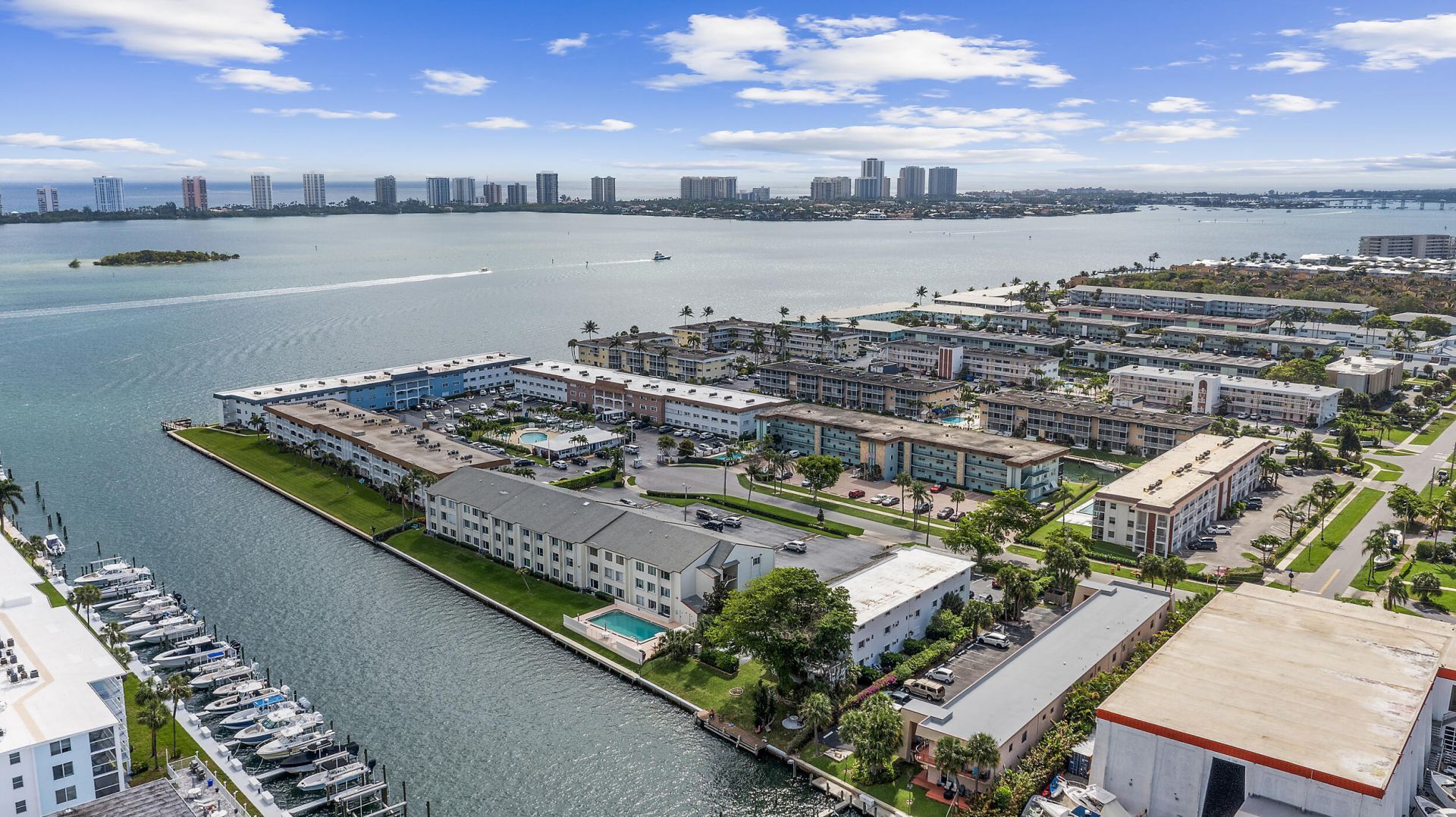 110 Shore Court, Unit 315, North Palm Beach, FL 33408 Photo
