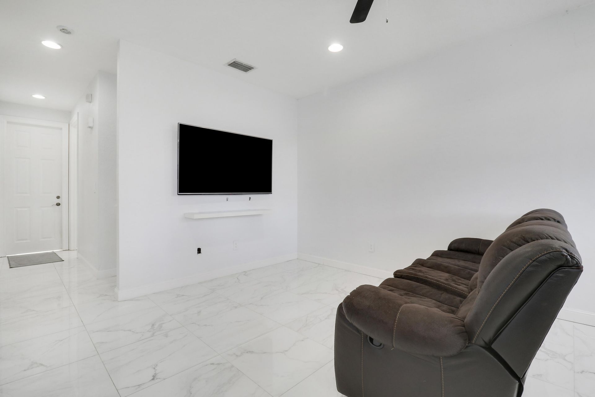 880 Millbrae Court, Unit 3, West Palm Beach, FL 33401 Photo