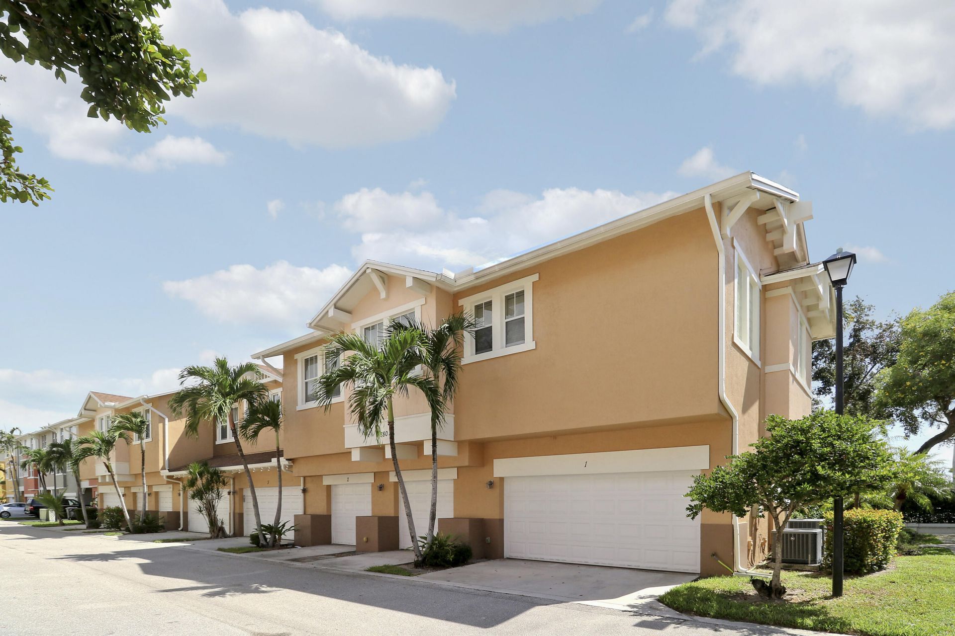 880 Millbrae Court, Unit 3, West Palm Beach, FL 33401 Photo