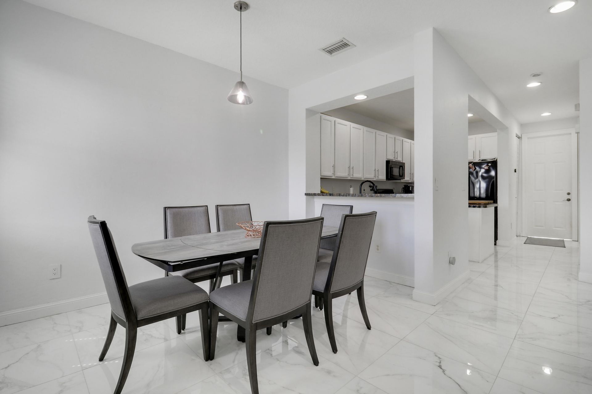 880 Millbrae Court, Unit 3, West Palm Beach, FL 33401 Photo