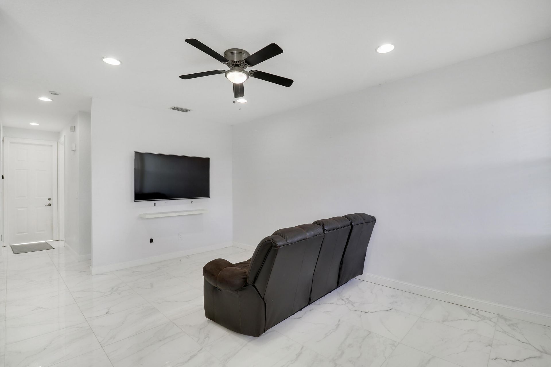 880 Millbrae Court, Unit 3, West Palm Beach, FL 33401 Photo