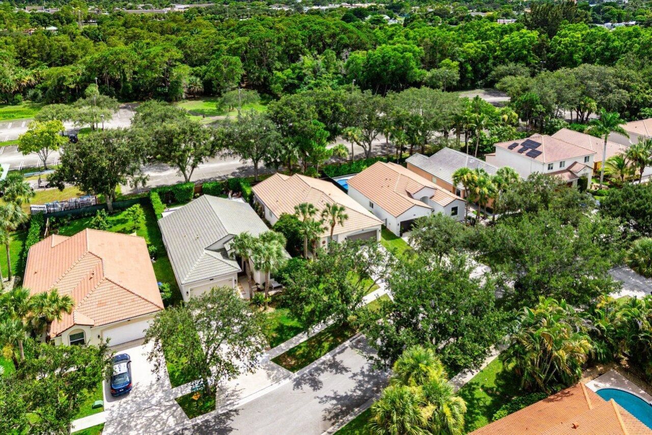 196 Seminole Lakes Drive, Royal Palm Beach, FL 33411 Photo