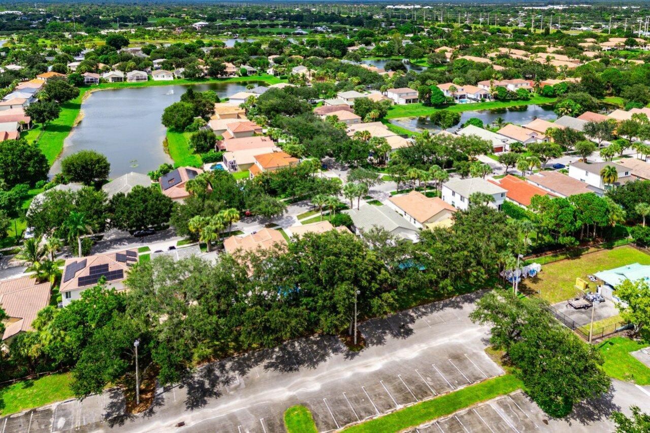196 Seminole Lakes Drive, Royal Palm Beach, FL 33411 Photo