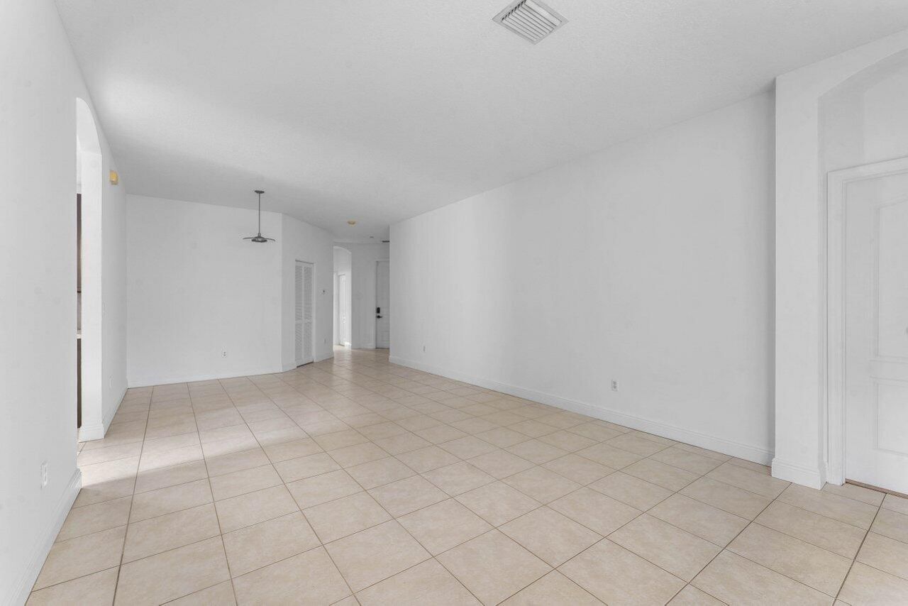 196 Seminole Lakes Drive, Royal Palm Beach, FL 33411 Photo