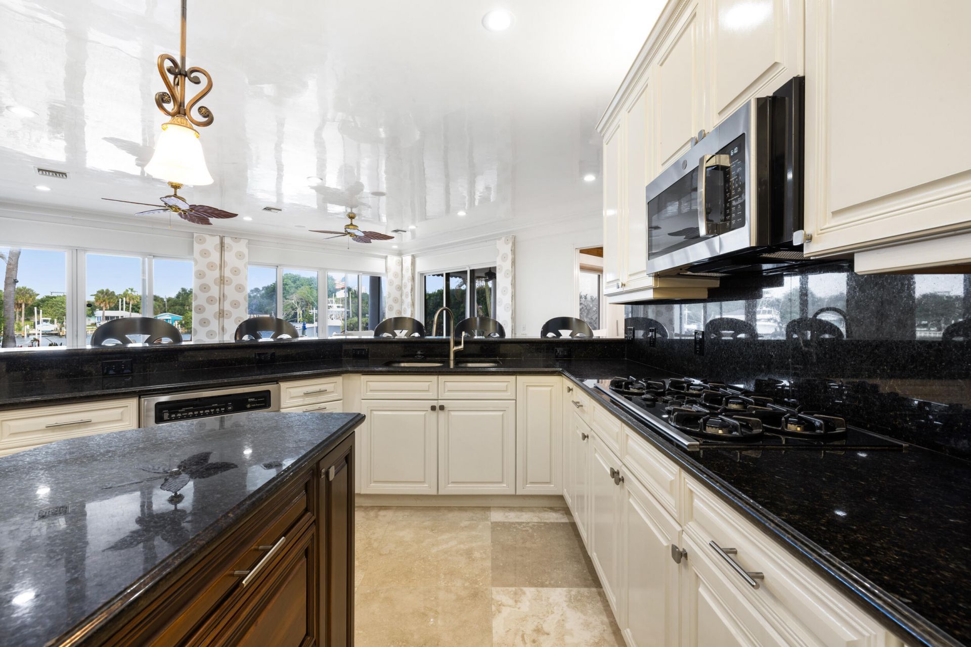 712 Sandy Point Lane, North Palm Beach, FL 33410 Photo