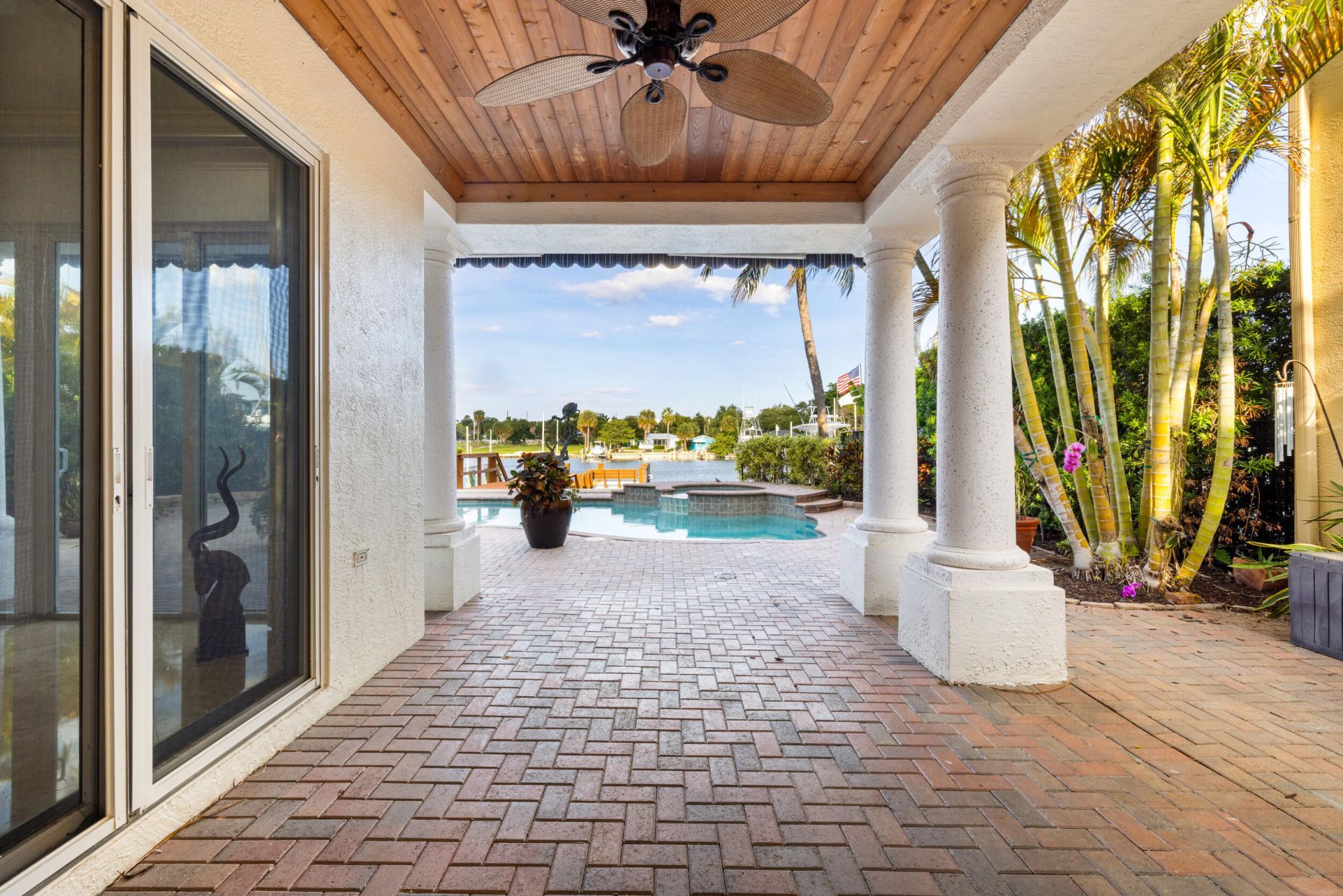 712 Sandy Point Lane, North Palm Beach, FL 33410 Photo