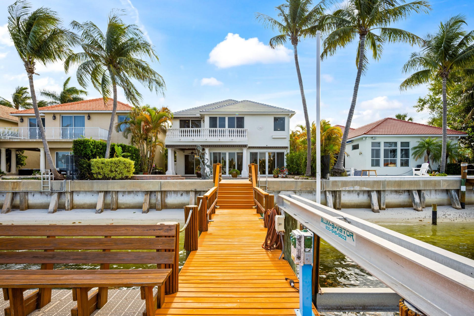 712 Sandy Point Lane, North Palm Beach, FL 33410 Photo