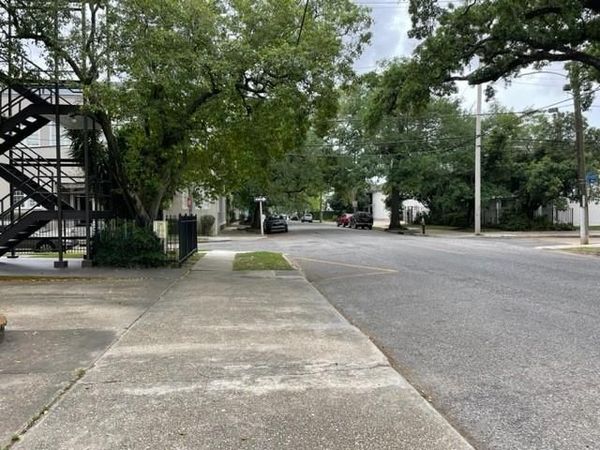 1818 PRYTANIA Street , Unit 104, New Orleans, LA 70130