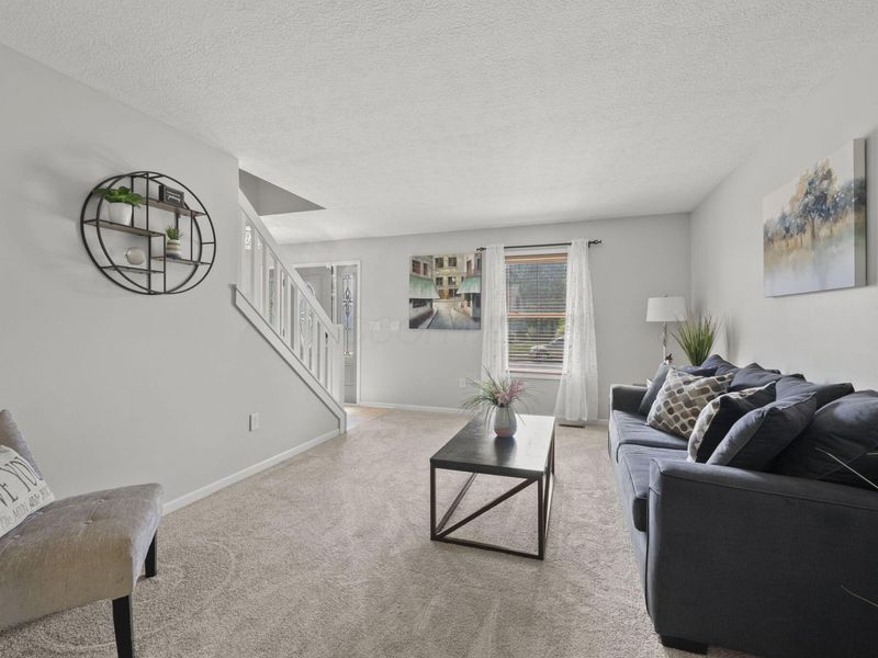 319 Fallriver Drive, Reynoldsburg, OH 43068 Photo 12
