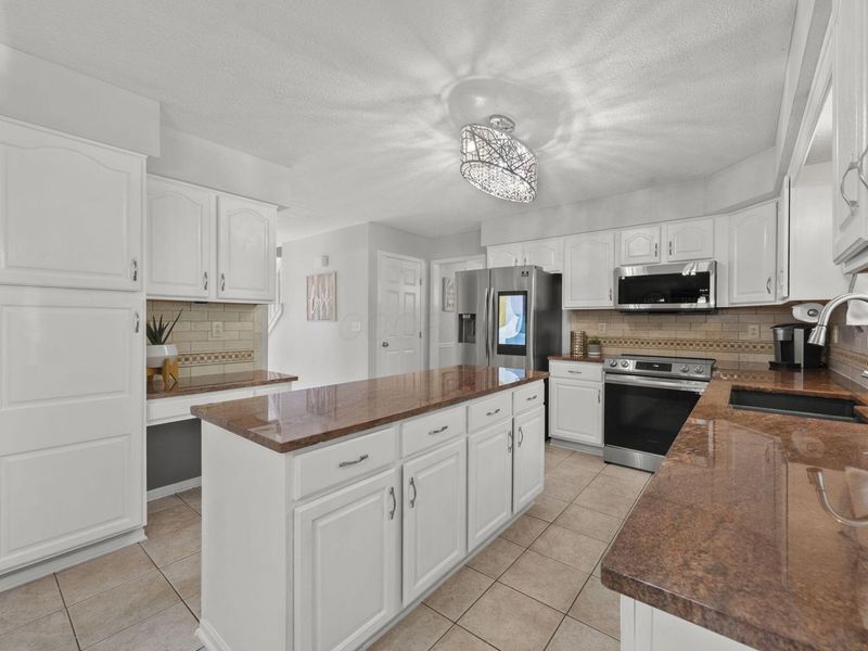 319 Fallriver Drive, Reynoldsburg, OH 43068 Photo 15