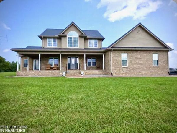 317 Oak Grove Rd, Harrogate, TN 37752