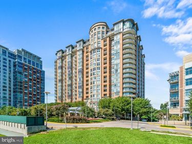 8220 CRESTWOOD HEIGHTS DRIVE, Unit 511, MCLEAN, VA 22102