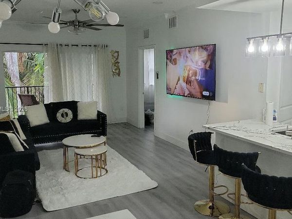5840 W Sample Rd , Unit 302, Coral Springs, FL 33067