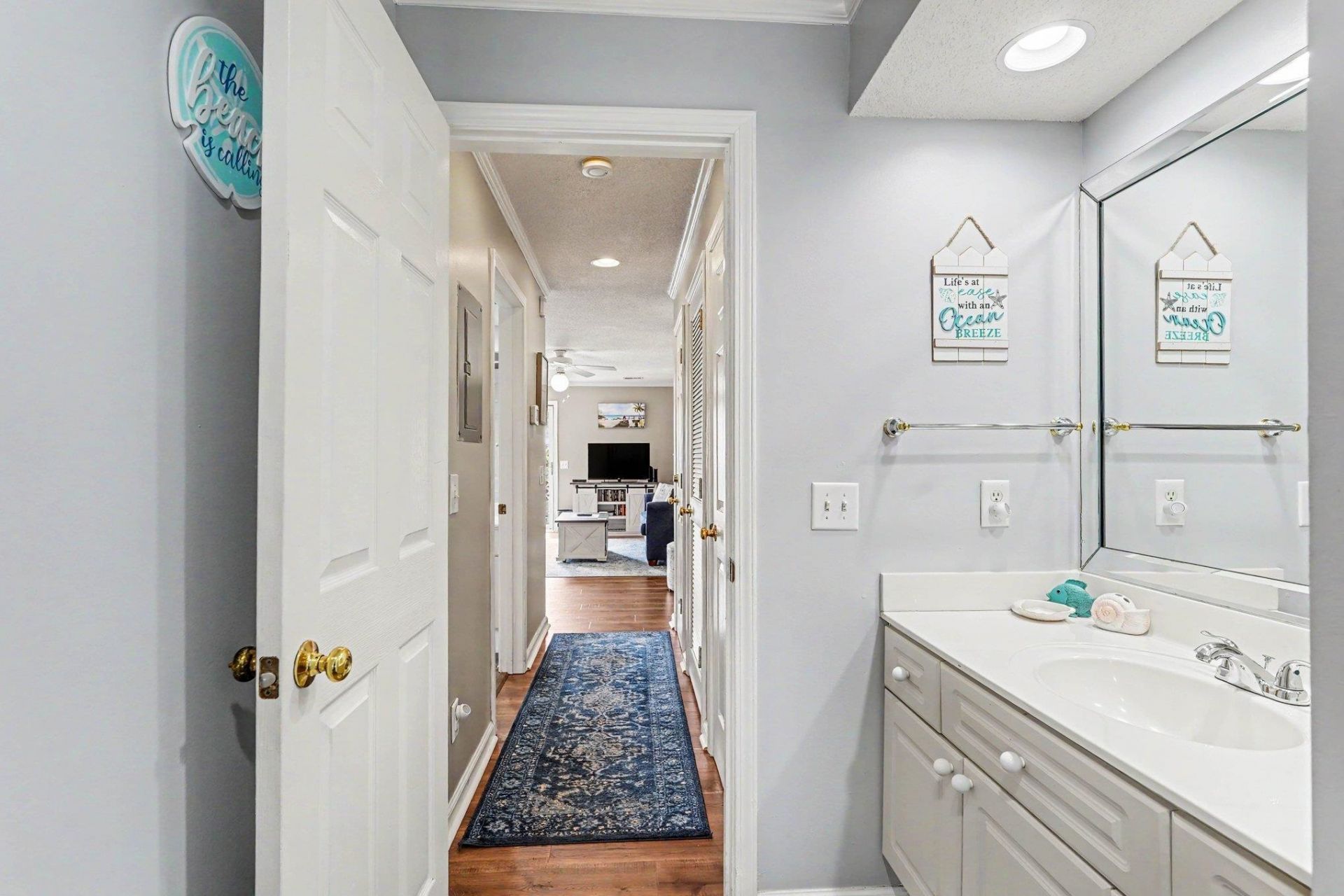 300 Shorehaven Dr. Photo 10