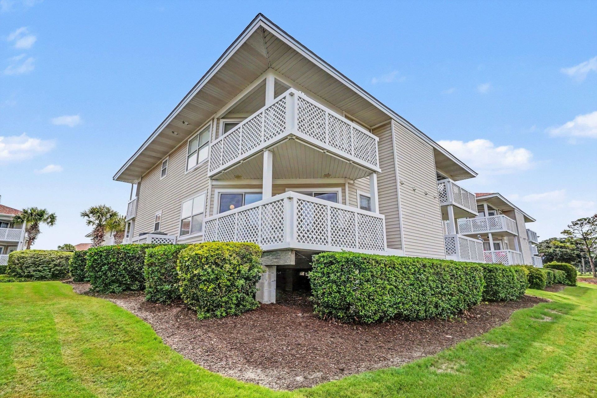 300 Shorehaven Dr. Photo 22