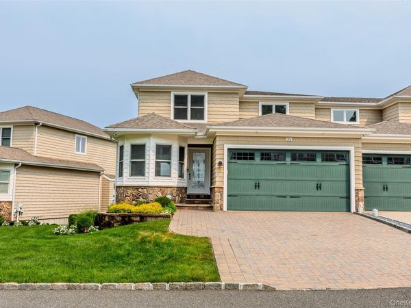 35 Theresa Lane, Port Jefferson, NY 11777