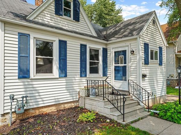 1036 TYLER AVENUE, Oshkosh, WI 54902