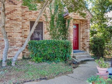 6104 Victor Street, Dallas, TX 75214