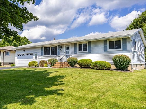 26 Valencia Drive , Rochester, NY 14606
