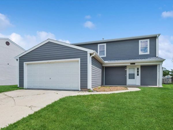 20033 S Rosewood Drive, Frankfort, IL 60423