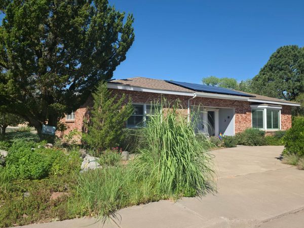 4138 Coe Drive NE, Albuquerque, NM 87110