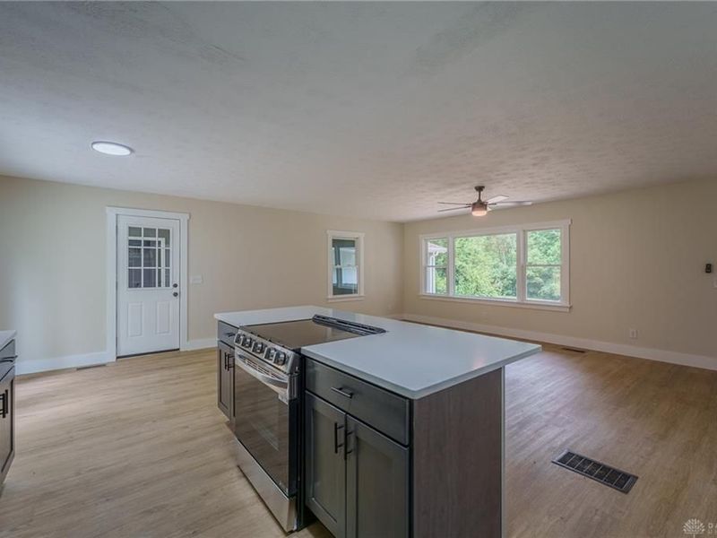 759 N Hampton Road, Bethel Township, OH 45504 Photo 18