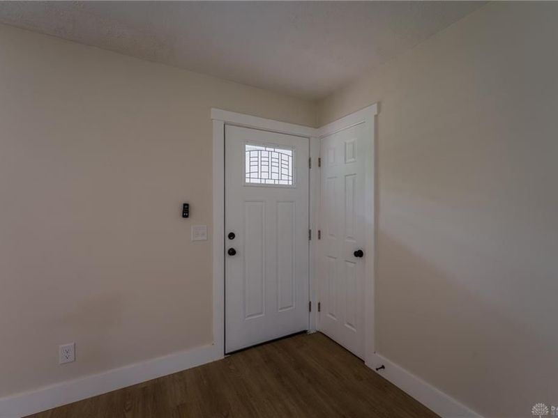 759 N Hampton Road, Bethel Township, OH 45504 Photo 8