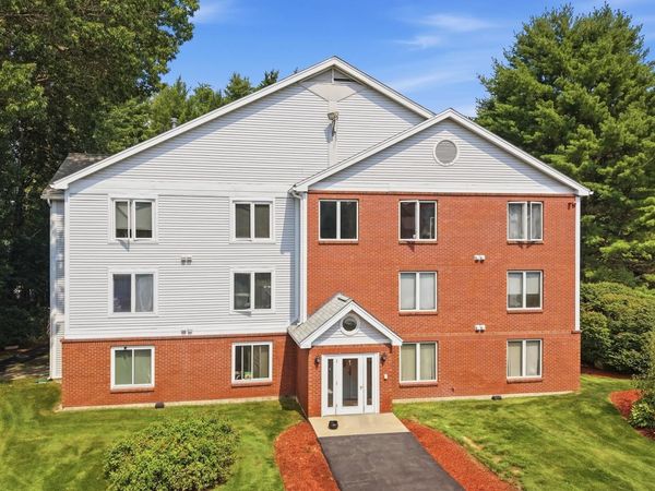 1 Timberwood Drive, Unit 206, Goffstown, NH 03045