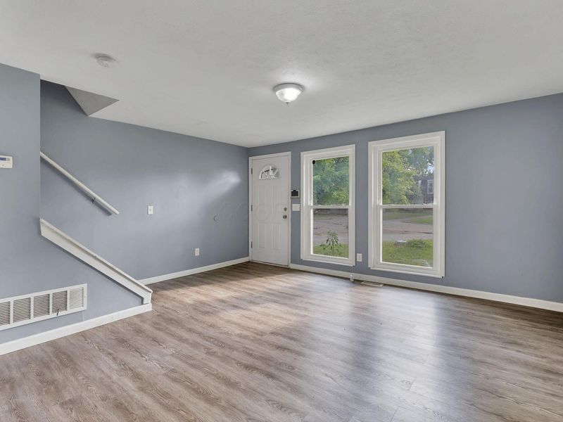 4106-4108 Larry Place, Columbus, OH 43227 Photo 6
