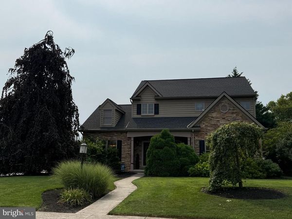 506 W CARACAS AVENUE, HERSHEY, PA 17033