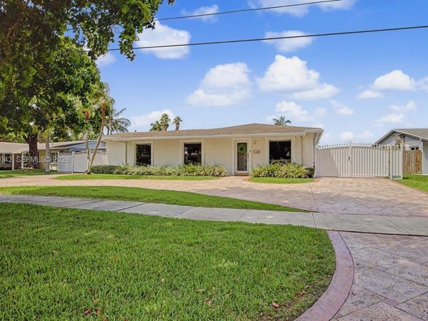 9921 SW 195th St , Cutler Bay, FL 33157